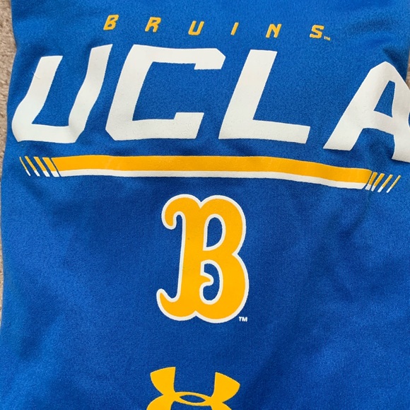 Hurley, Under Armour, WWE (3) boys large tshirts - Picture 2 of 12